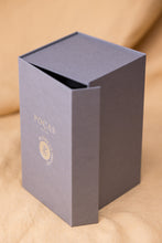 Carregar imagem no visualizador da galeria, Poças 10 Years Old Tawny Collector's Edition