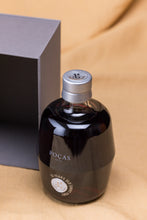 Carregar imagem no visualizador da galeria, Poças 10 Years Old Tawny Collector&#39;s Edition
